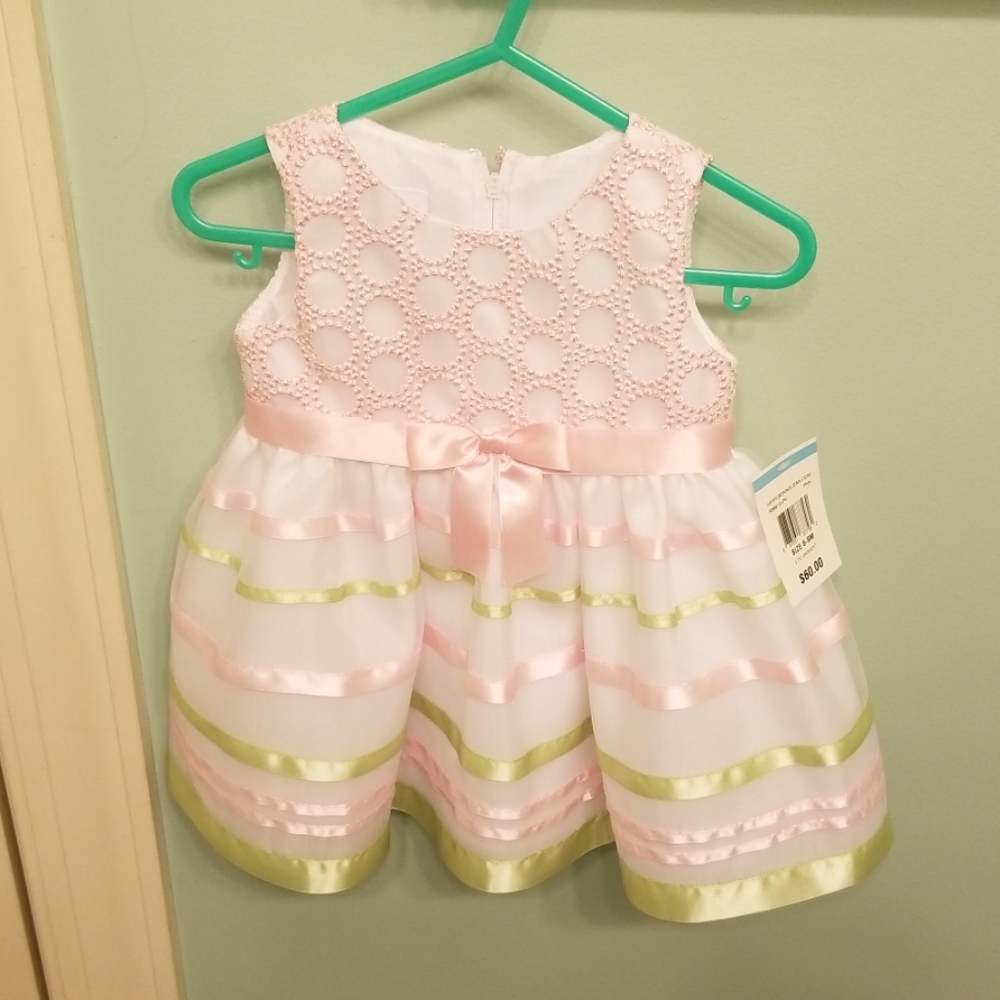 NWT Infant dress 6-9M